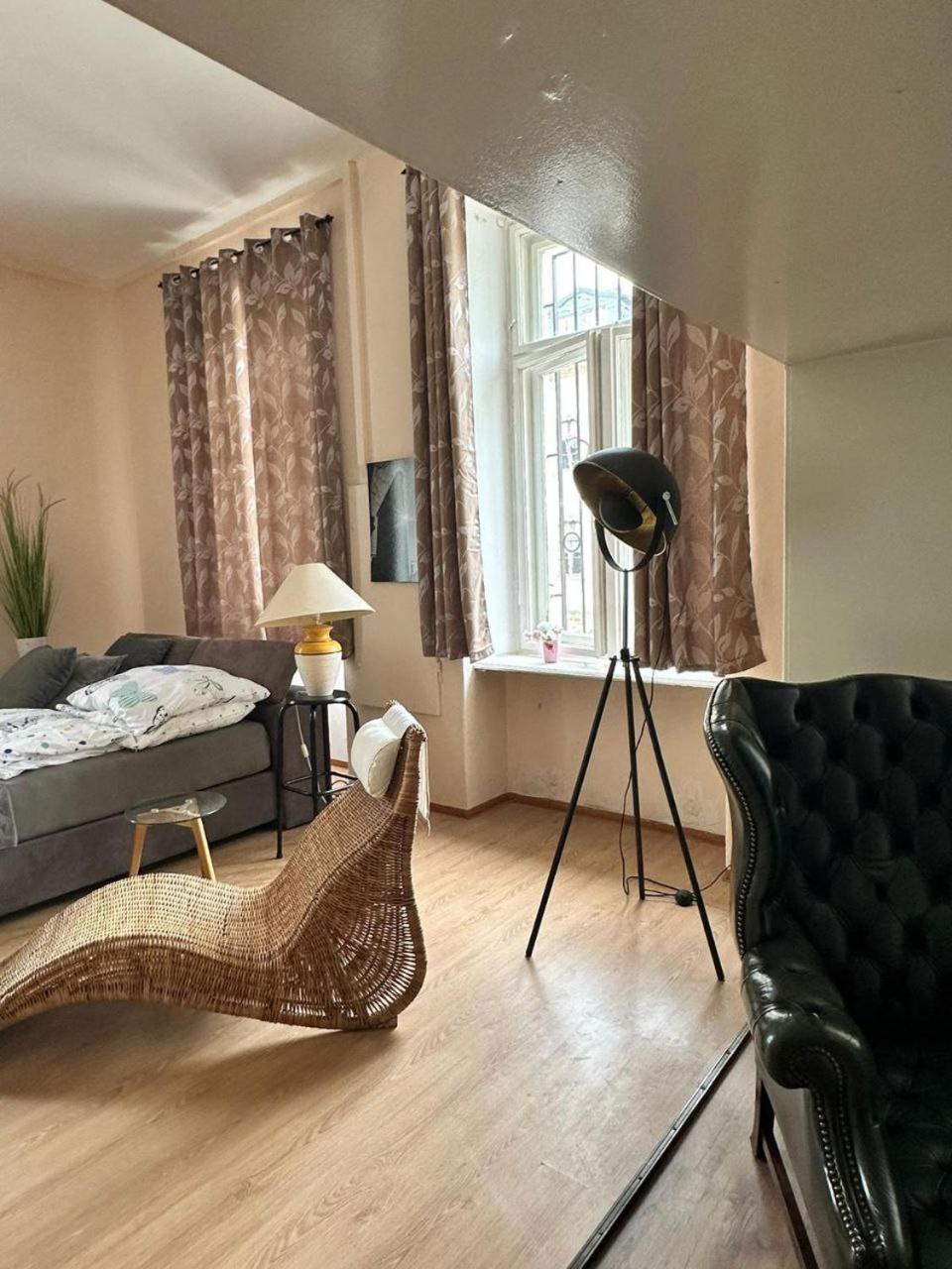 Homestay Nr 2 Gemuetliche Mit King-size Bett Und Essbereich Im Zentrum *